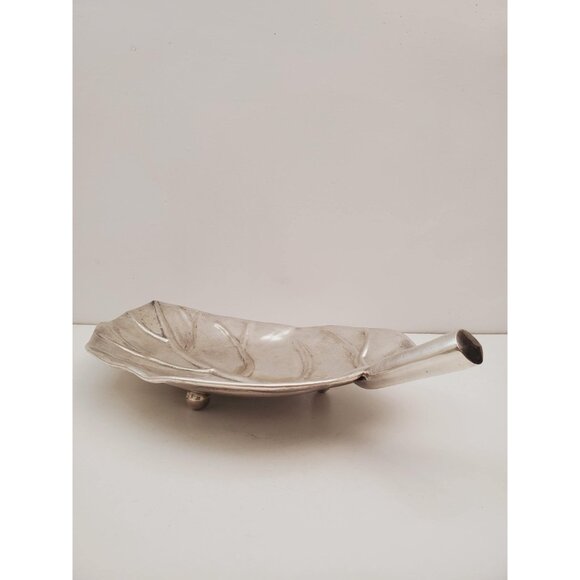 Solid Brass Leaf Tray / Extra Large and Heavy Solid Brass Leaf Shaped Tabletop - Picture 9 of 10